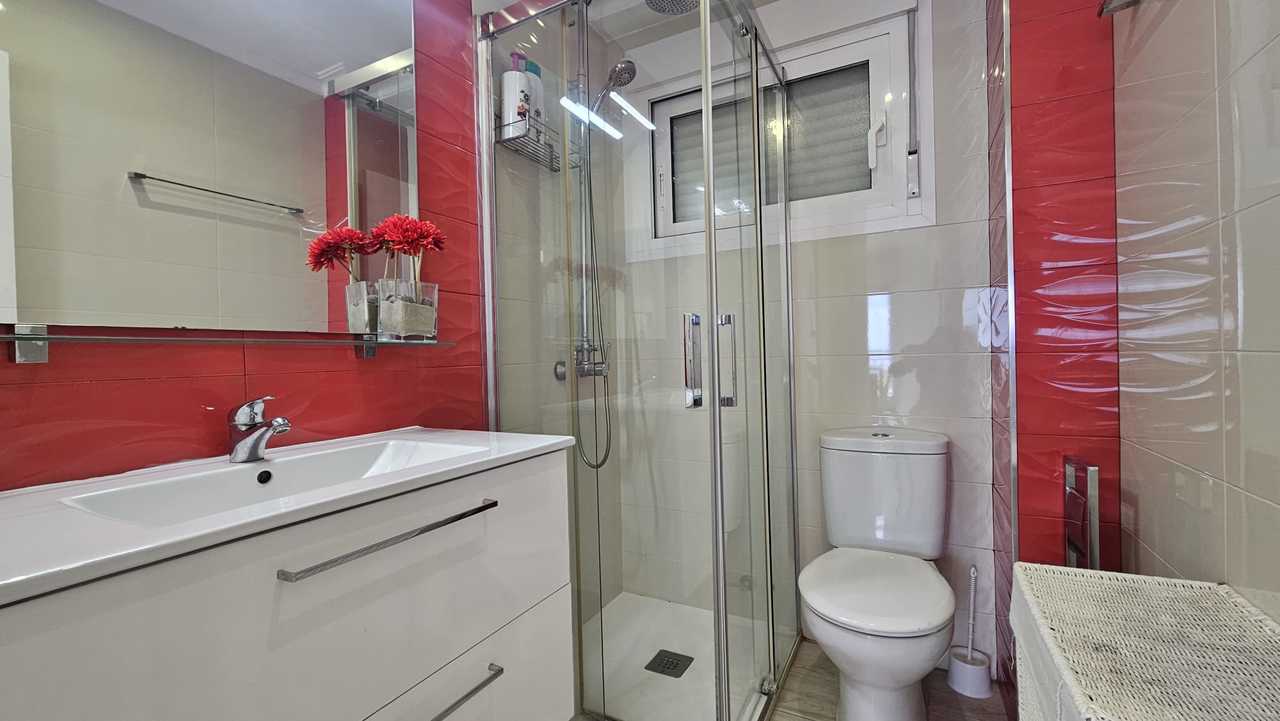 Bathroom in apartment for sale in Mil Palmeras
