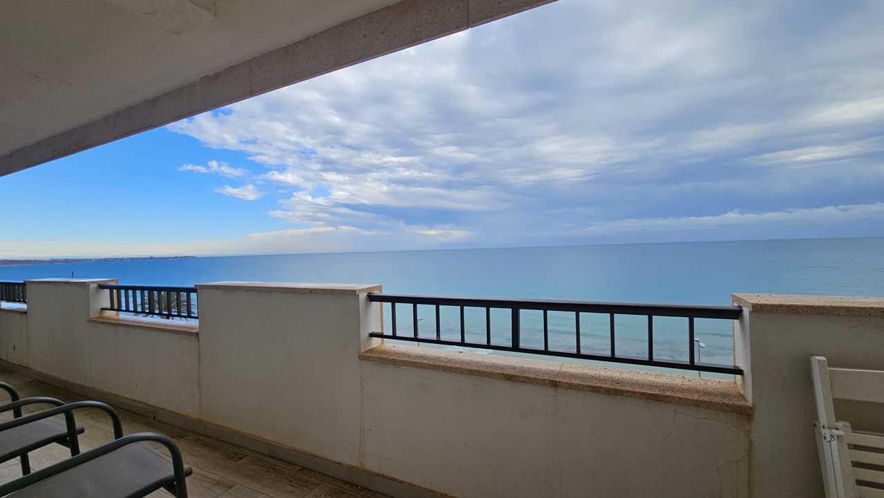 Terrace in apartment for sale in Mil Palmeras