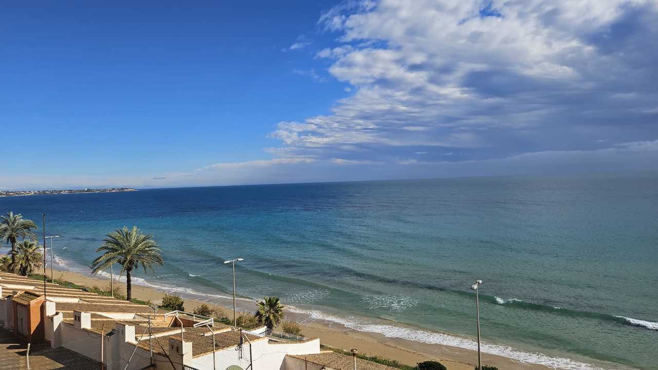 Kitchen in apartment for sale in Mil Palmeras