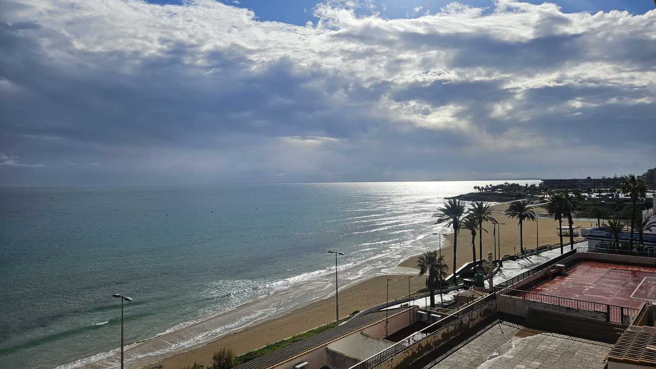 Master bedroom in apartment for sale in Mil Palmeras