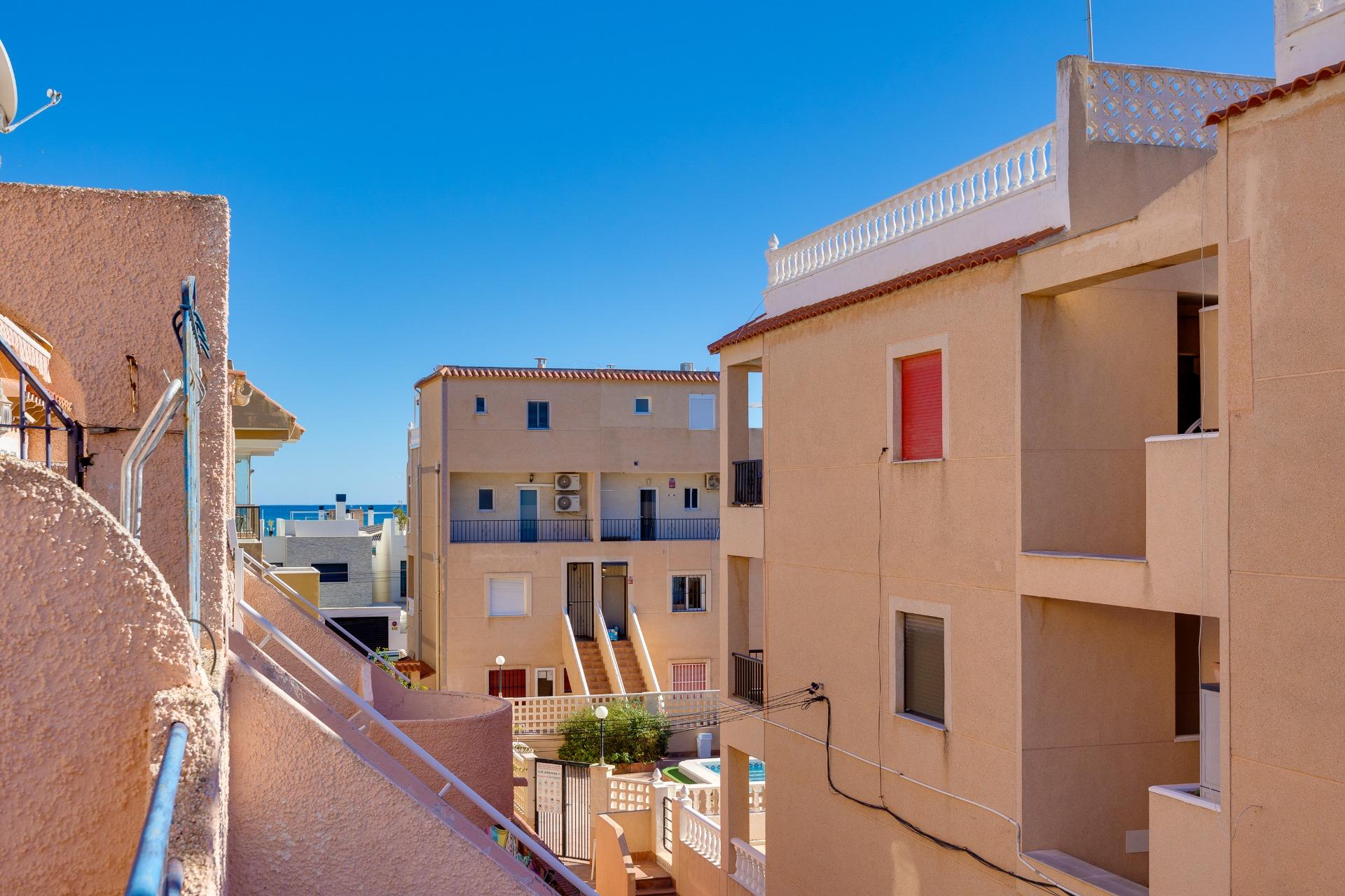 Dining area in bungalow for sale in Torrevieja