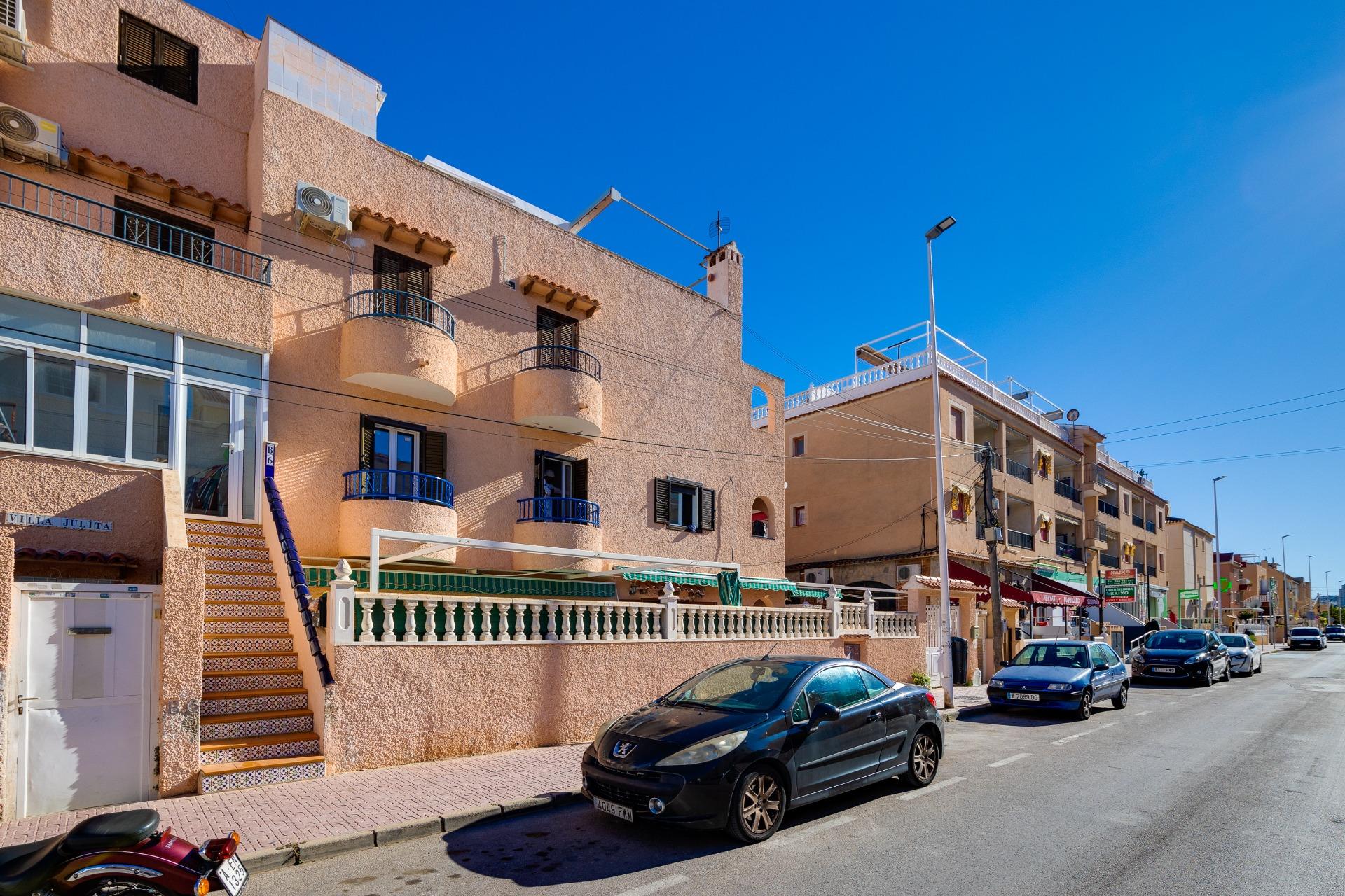 Kitchen in bungalow for sale in Torrevieja