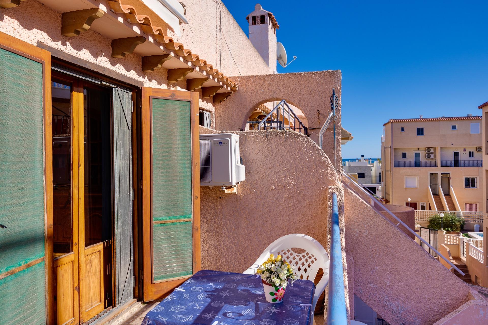Dining area in bungalow for sale in Torrevieja