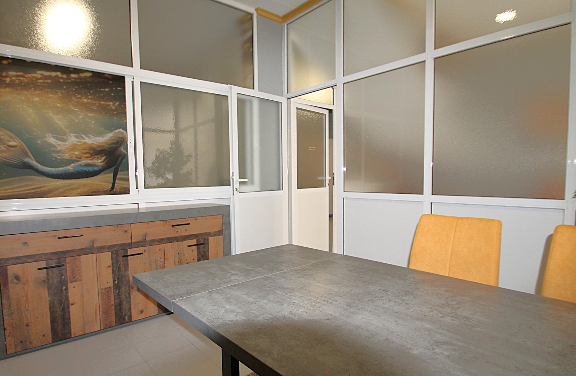 Kitchen in commercial for sale in Torrevieja