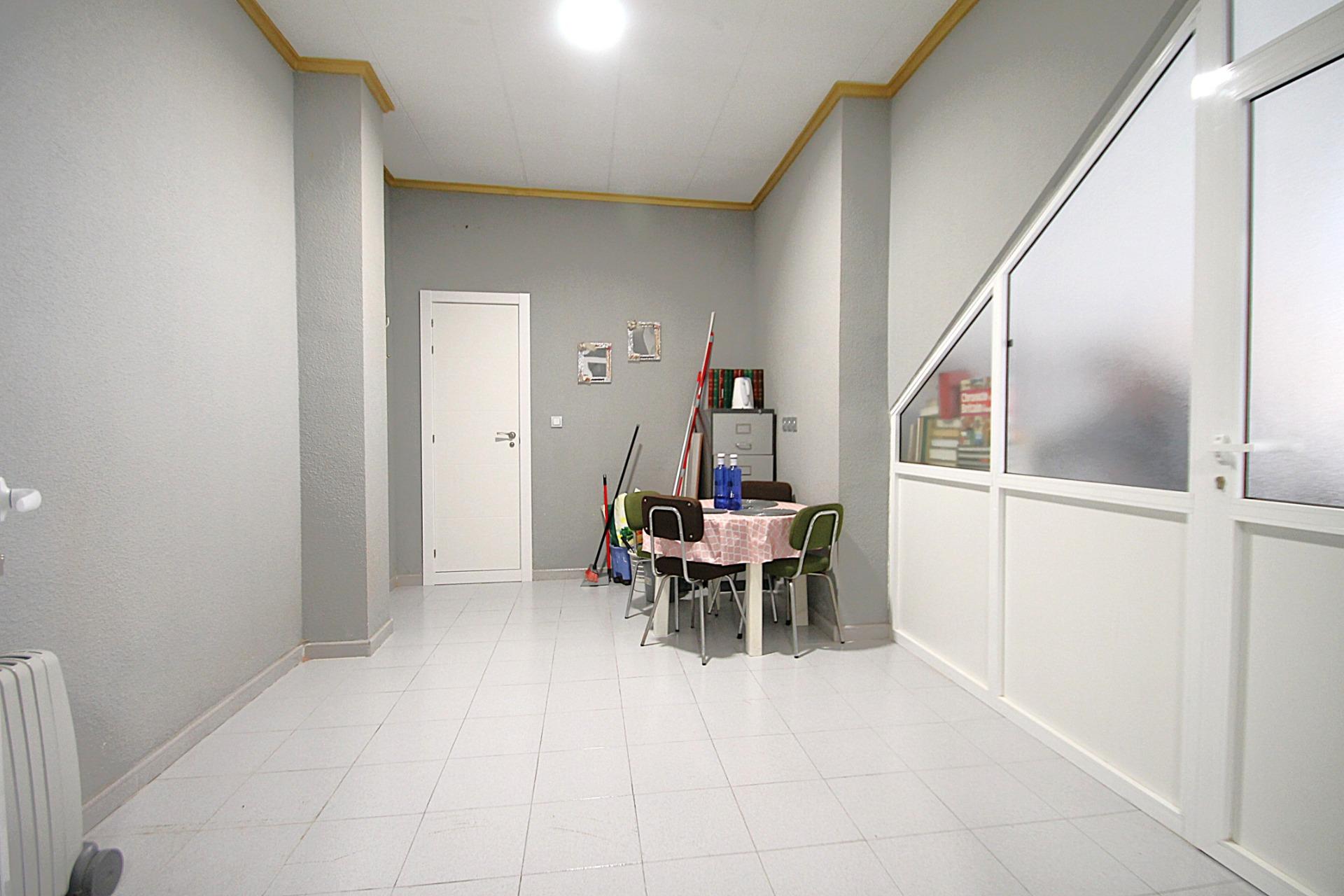 Garden in commercial for sale in Torrevieja