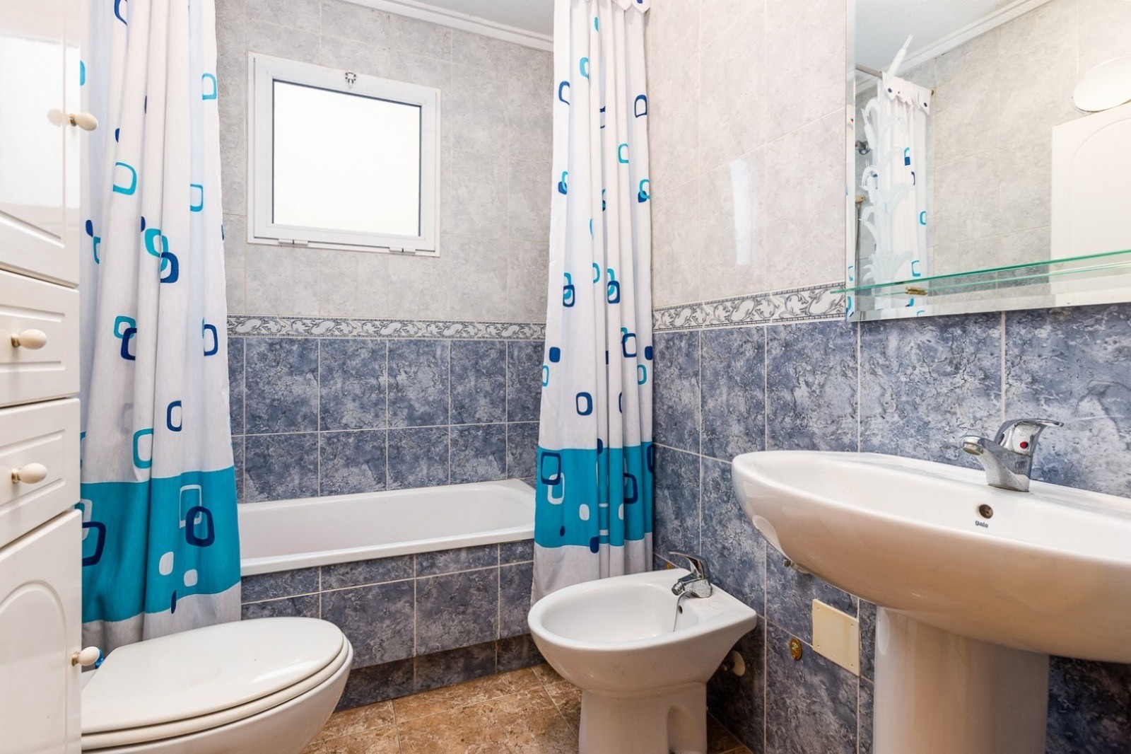 Master bedroom in apartment for sale in Torrevieja