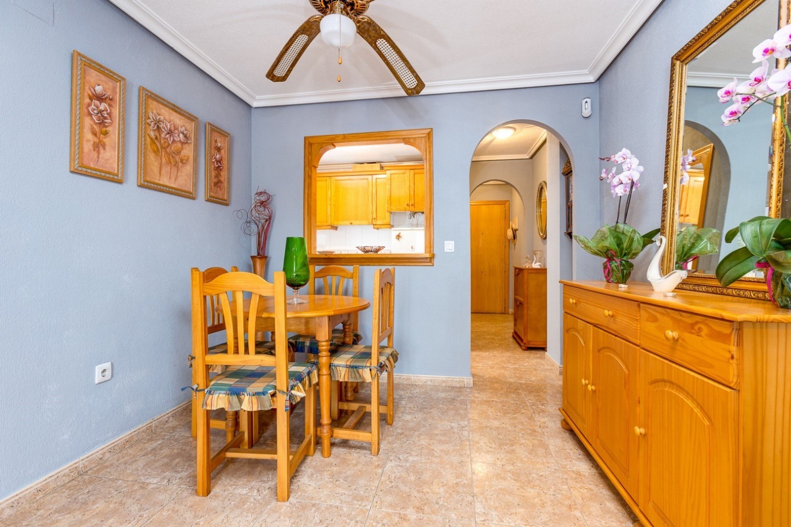 Bedroom in apartment for sale in Torrevieja
