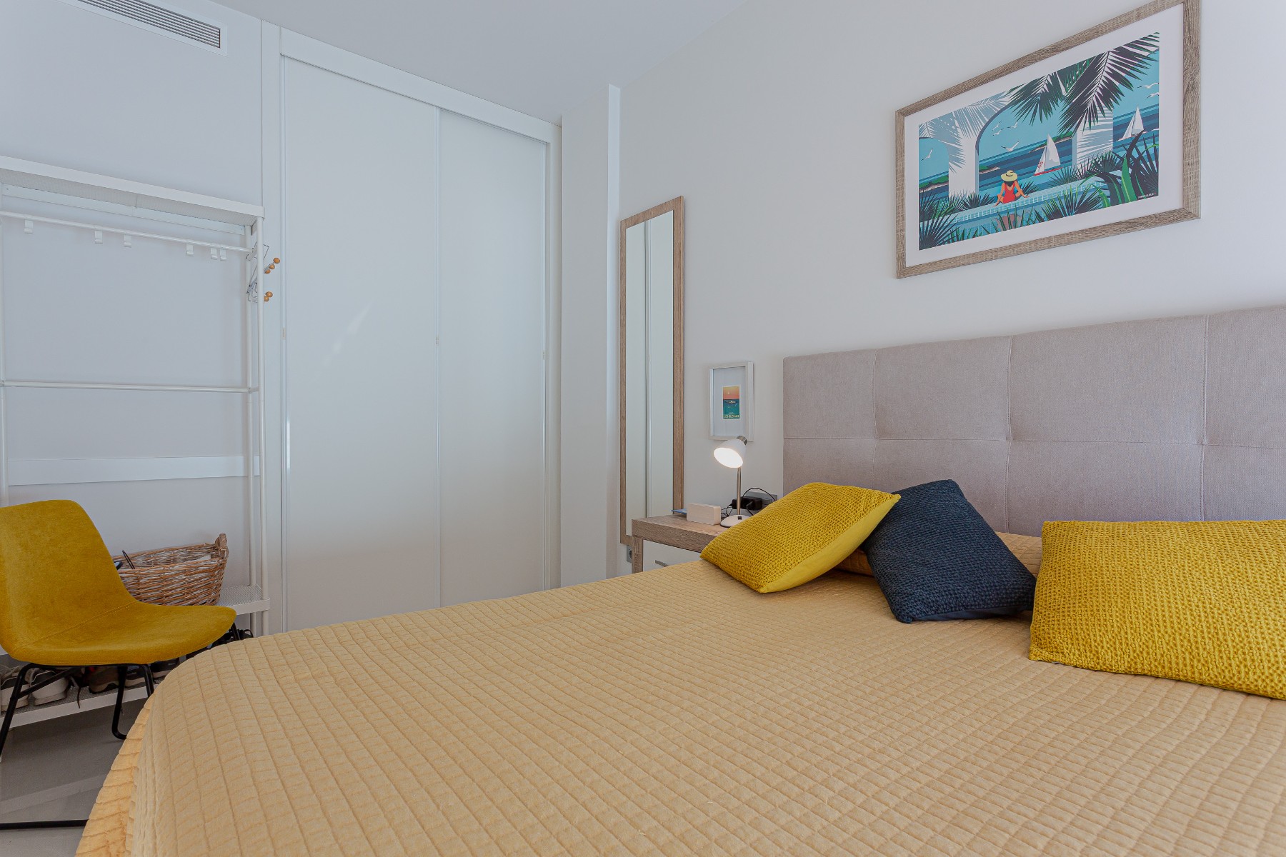Living room in apartment for sale in Torrevieja
