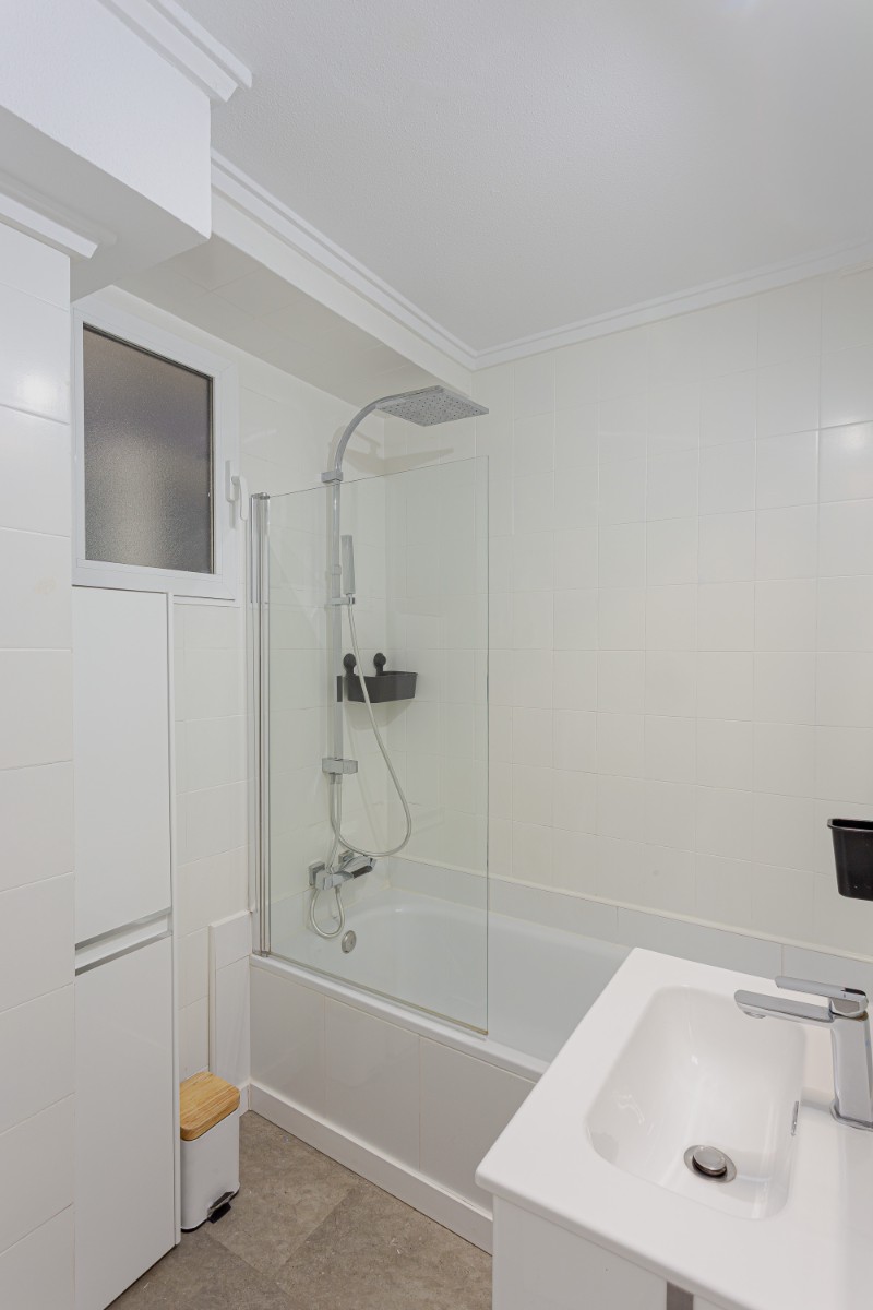 Master bedroom in apartment for sale in Torrevieja