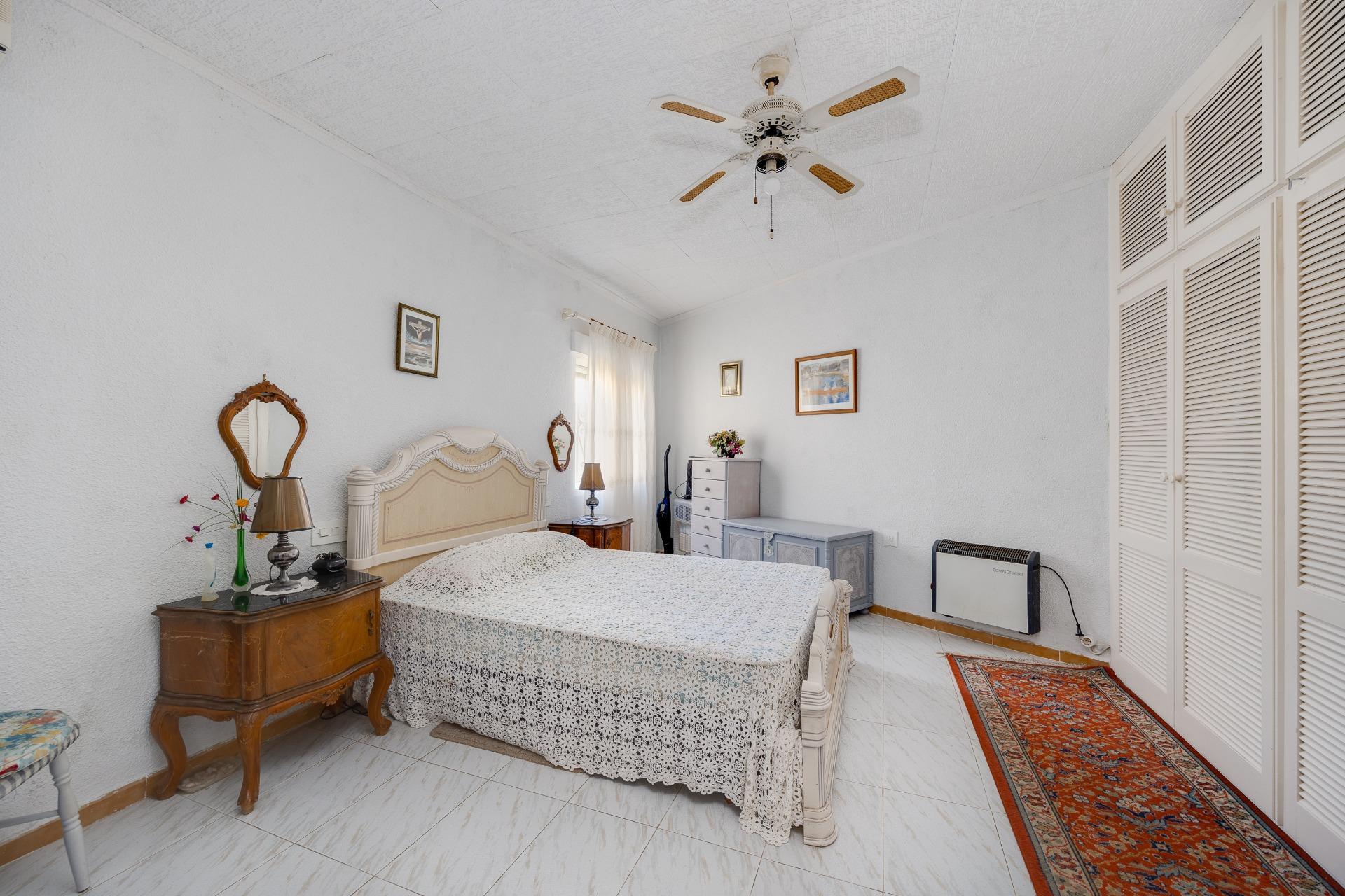 Kitchen in villa for sale in Torrevieja
