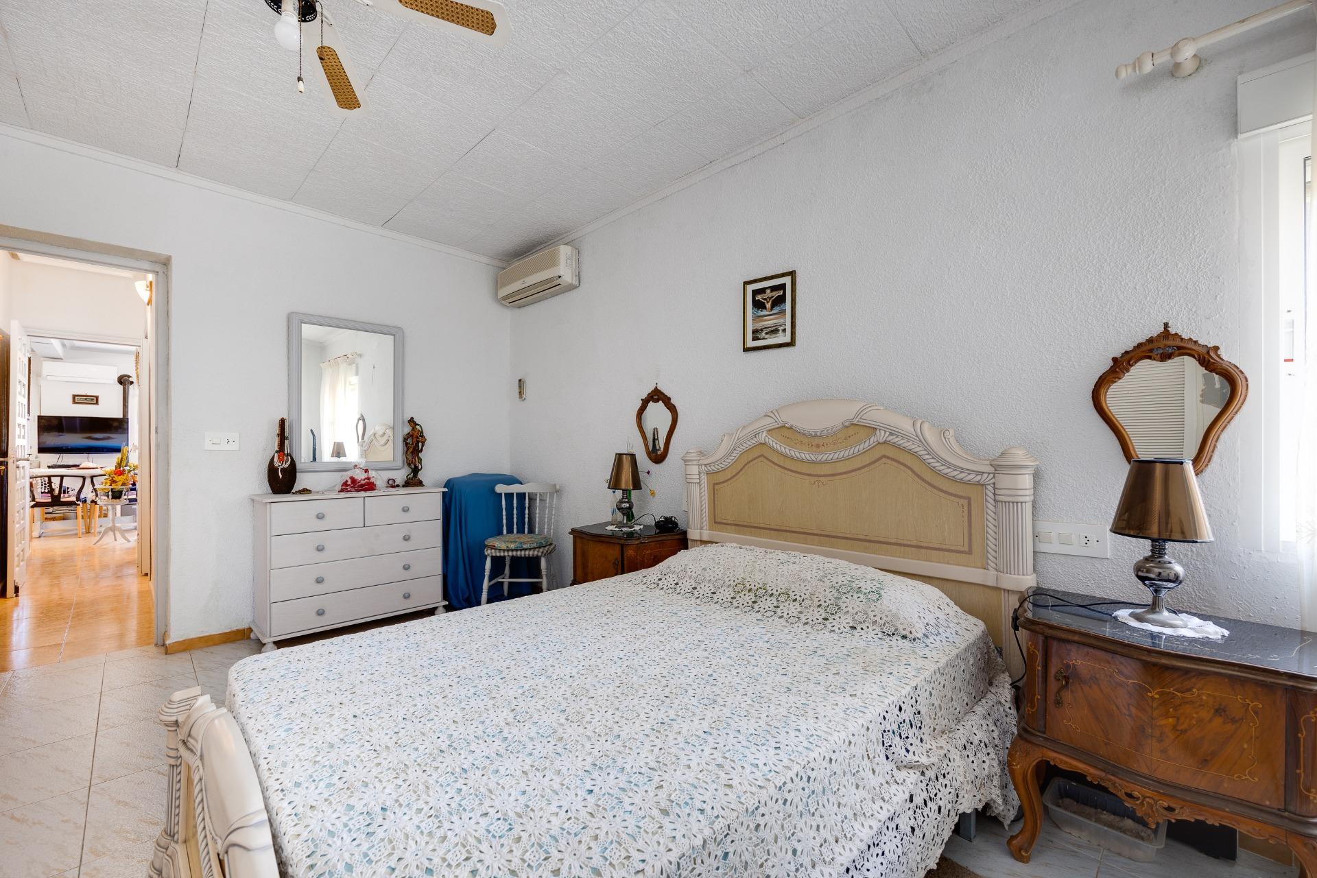 Master bedroom in villa for sale in Torrevieja