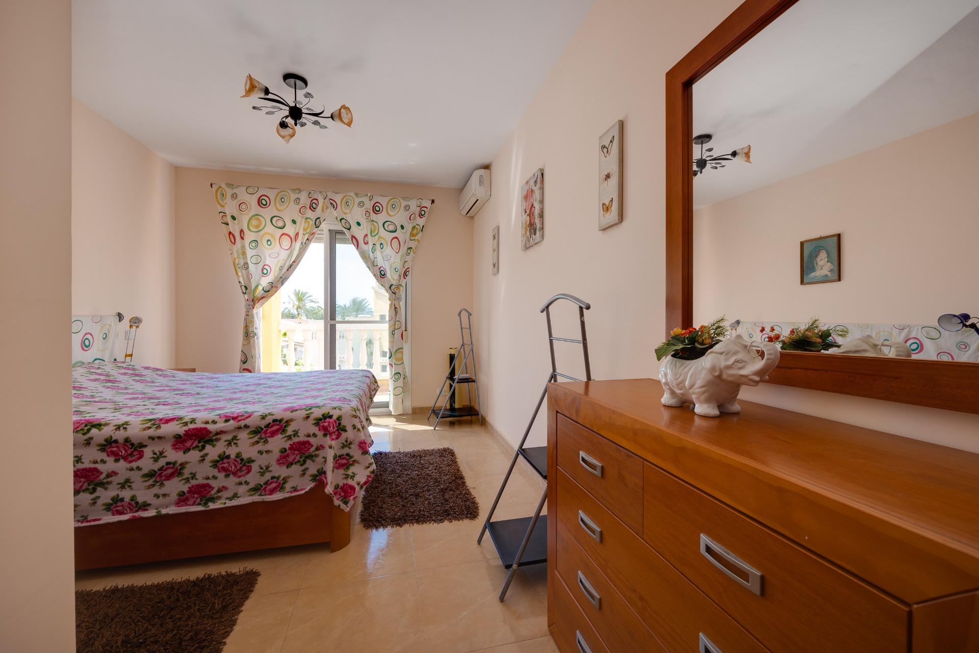 Garden in villa for sale in Torrevieja