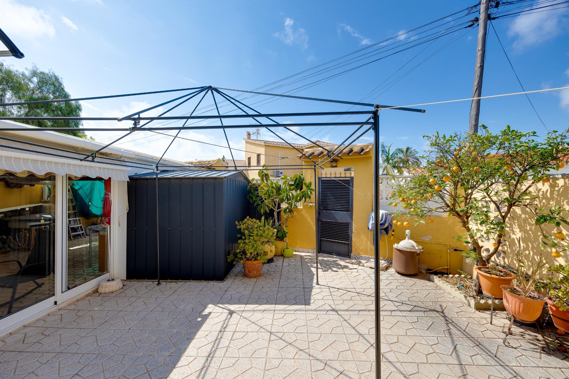 Bedrooms: 4, Bathrooms: 3, Villa in Torrevieja, Alicante, Spain