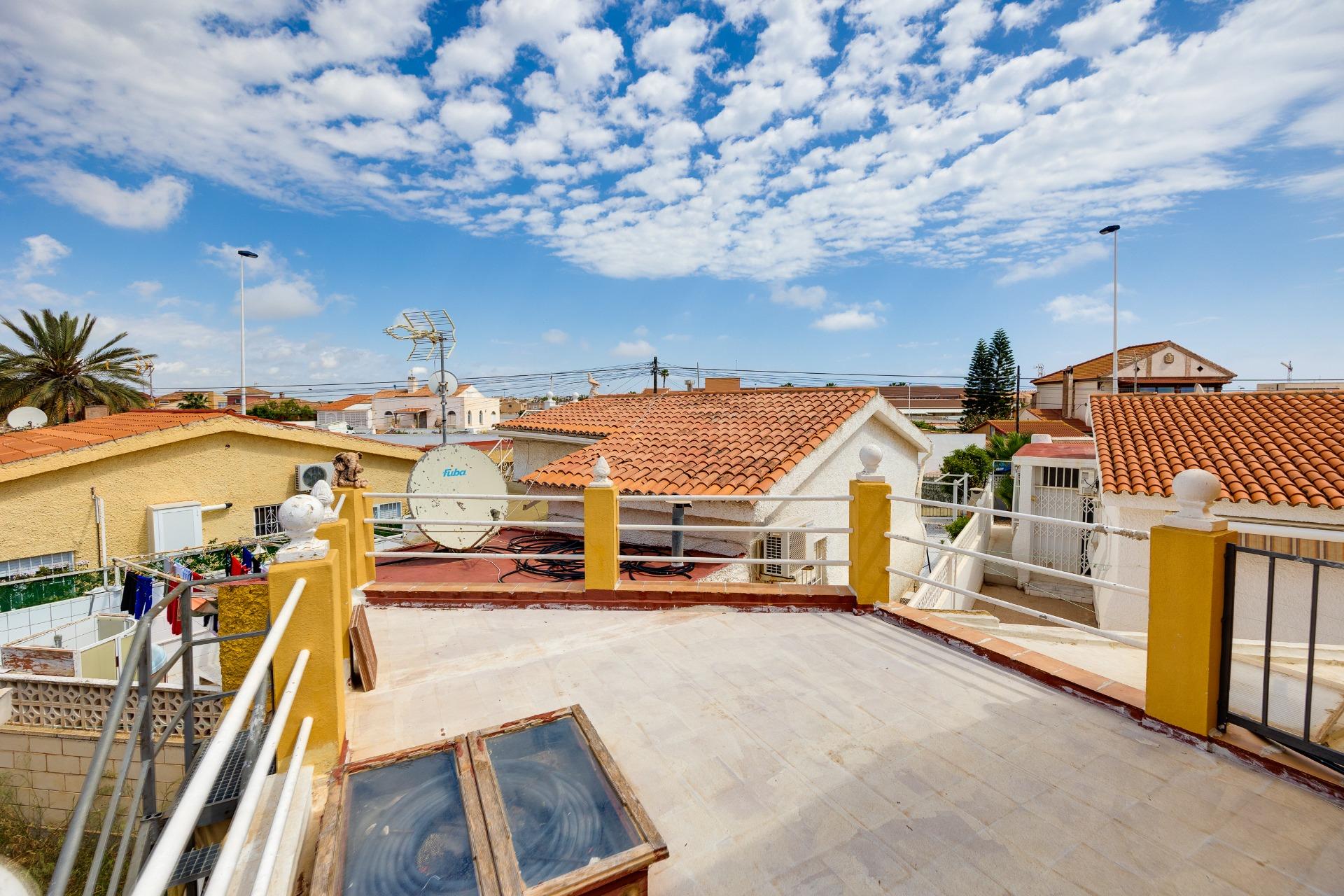 Garden in villa for sale in Torrevieja
