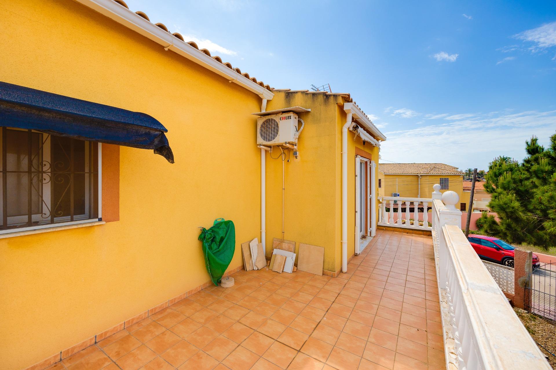 Dining area in villa for sale in Torrevieja