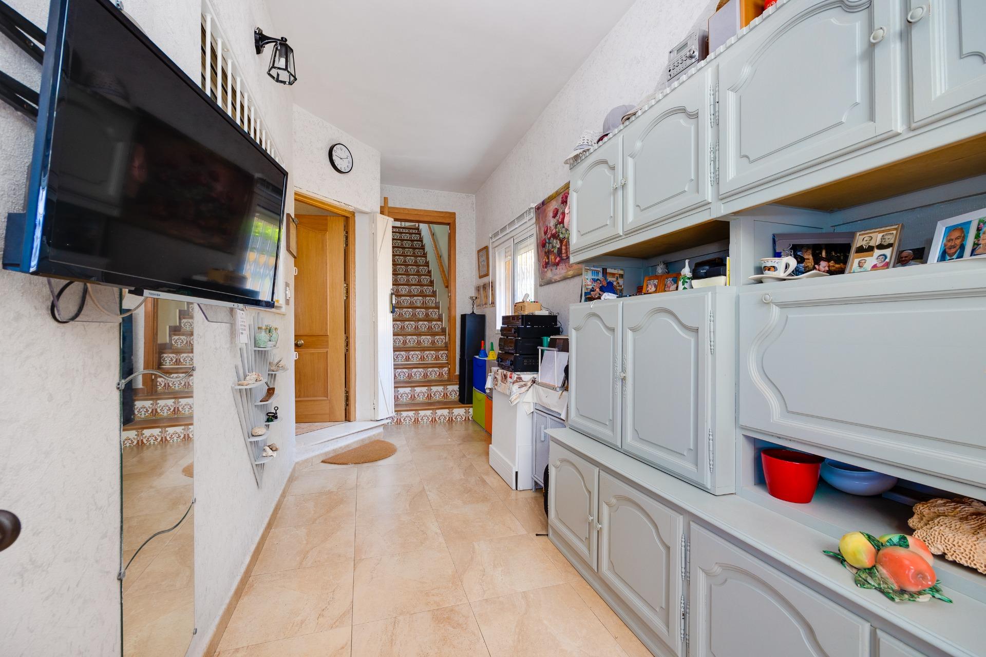 Terrace in villa for sale in Torrevieja