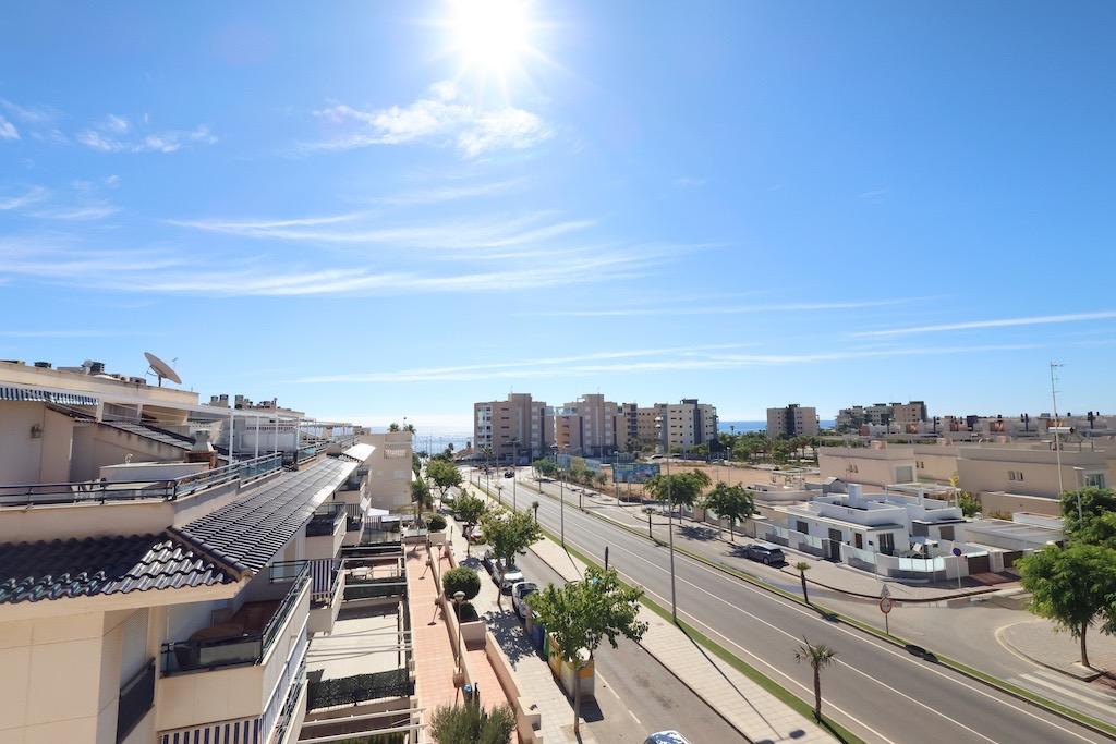 Dining area in penthouse for sale in Pilar de La Horadada