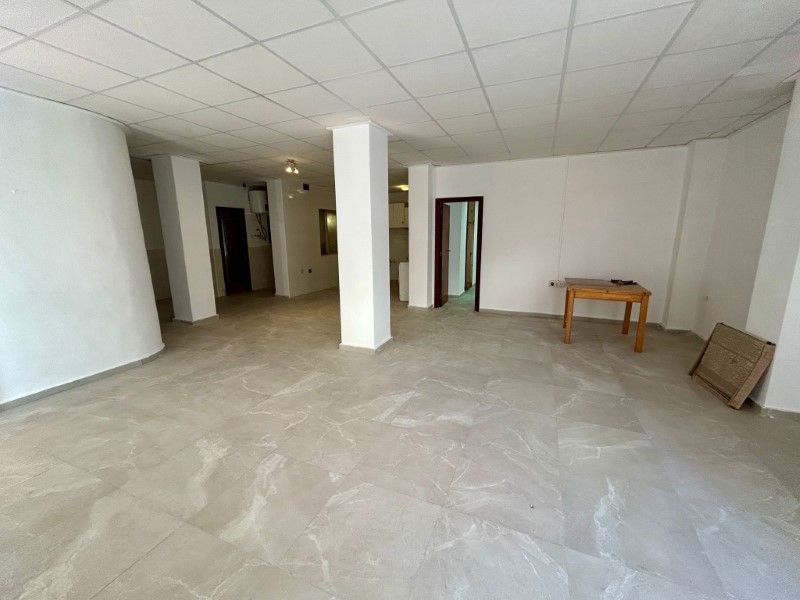 Prime Investment Opportunity Near PLAYA DE LOS LOCOS, TorreviejaWelcome to an exceptional investment