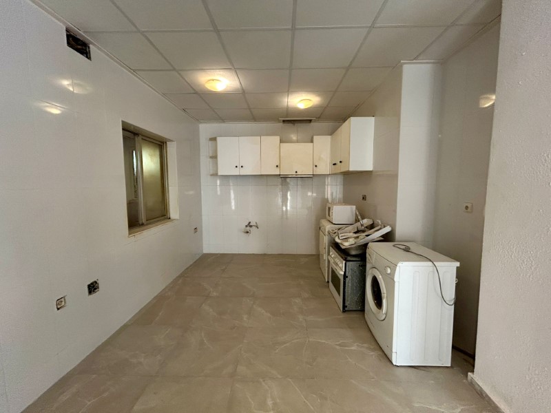Prime Investment Opportunity Near PLAYA DE LOS LOCOS, TorreviejaWelcome to an exceptional investment