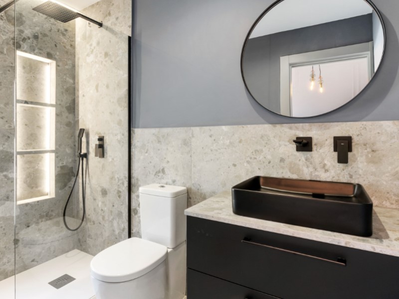 Bathroom in villa for sale in Torrevieja