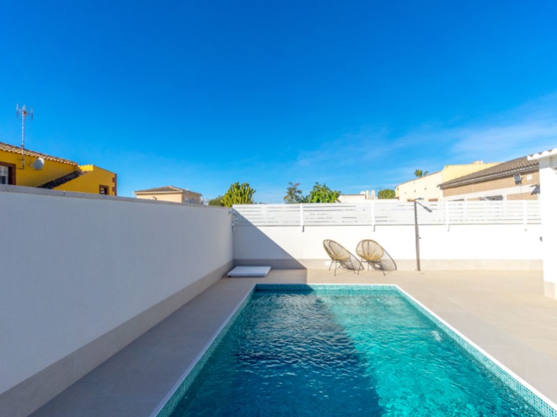 Kitchen in villa for sale in Torrevieja