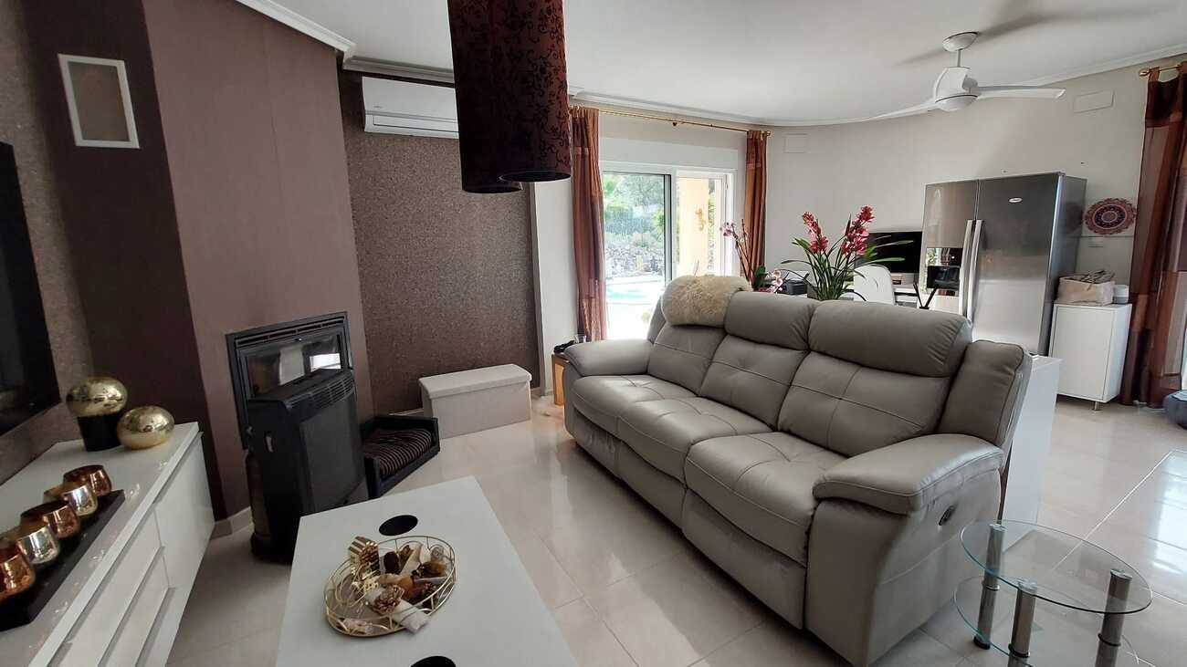 Living room in villa for sale in Abanilla