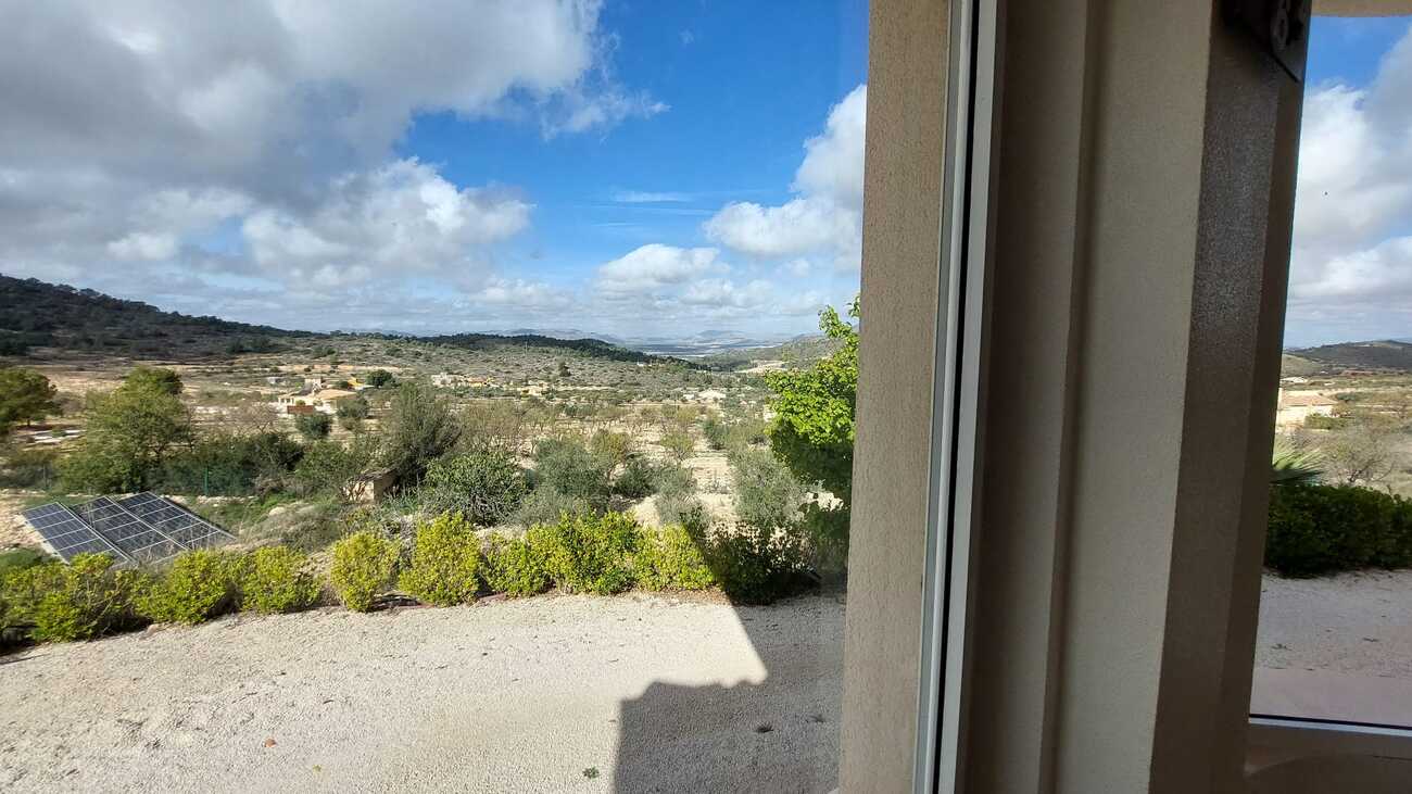 Master bedroom in villa for sale in Abanilla