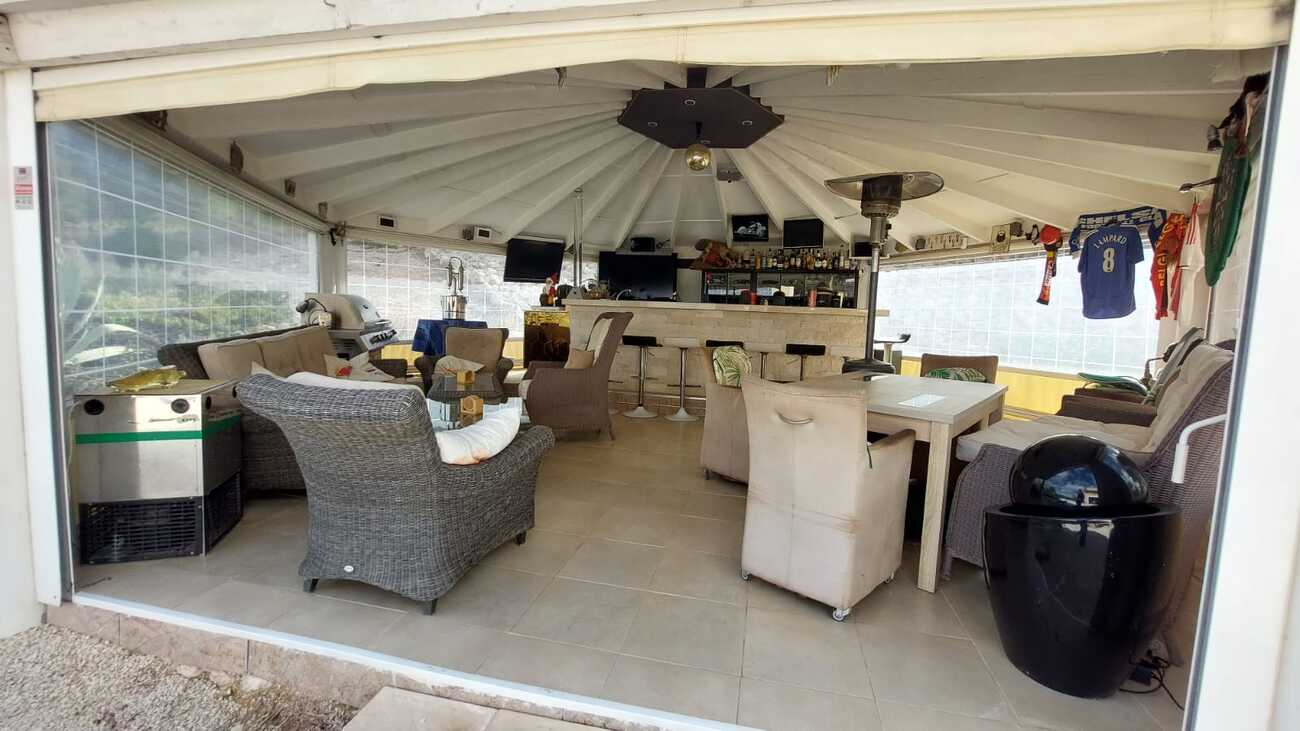 Dining area in villa for sale in Abanilla