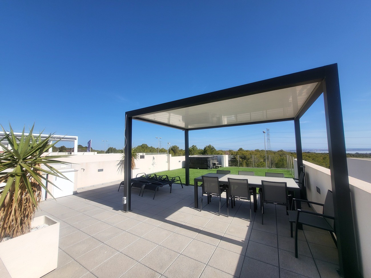 Master bedroom in villa for sale in Villamartin