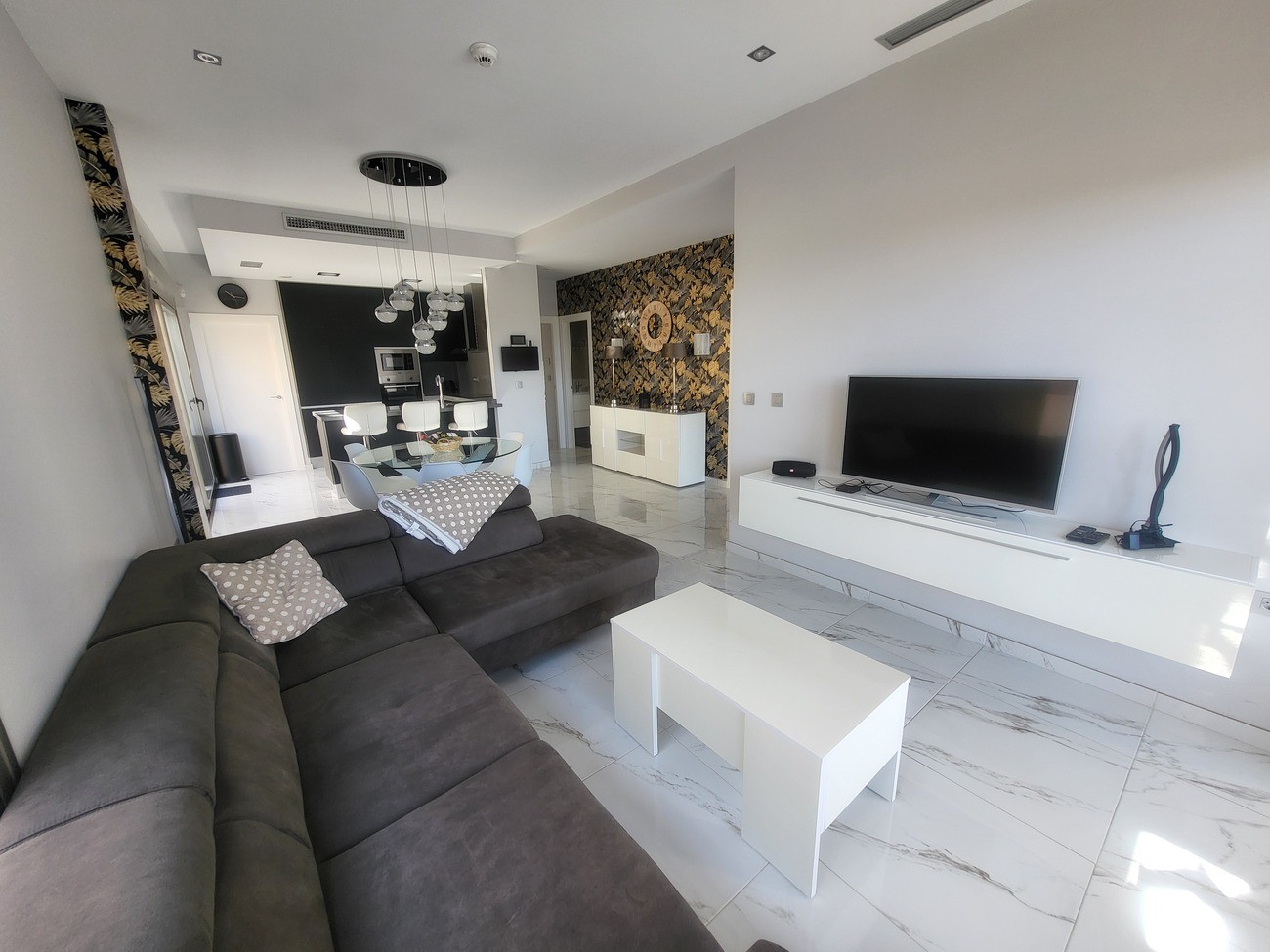 Garden in villa for sale in Villamartin