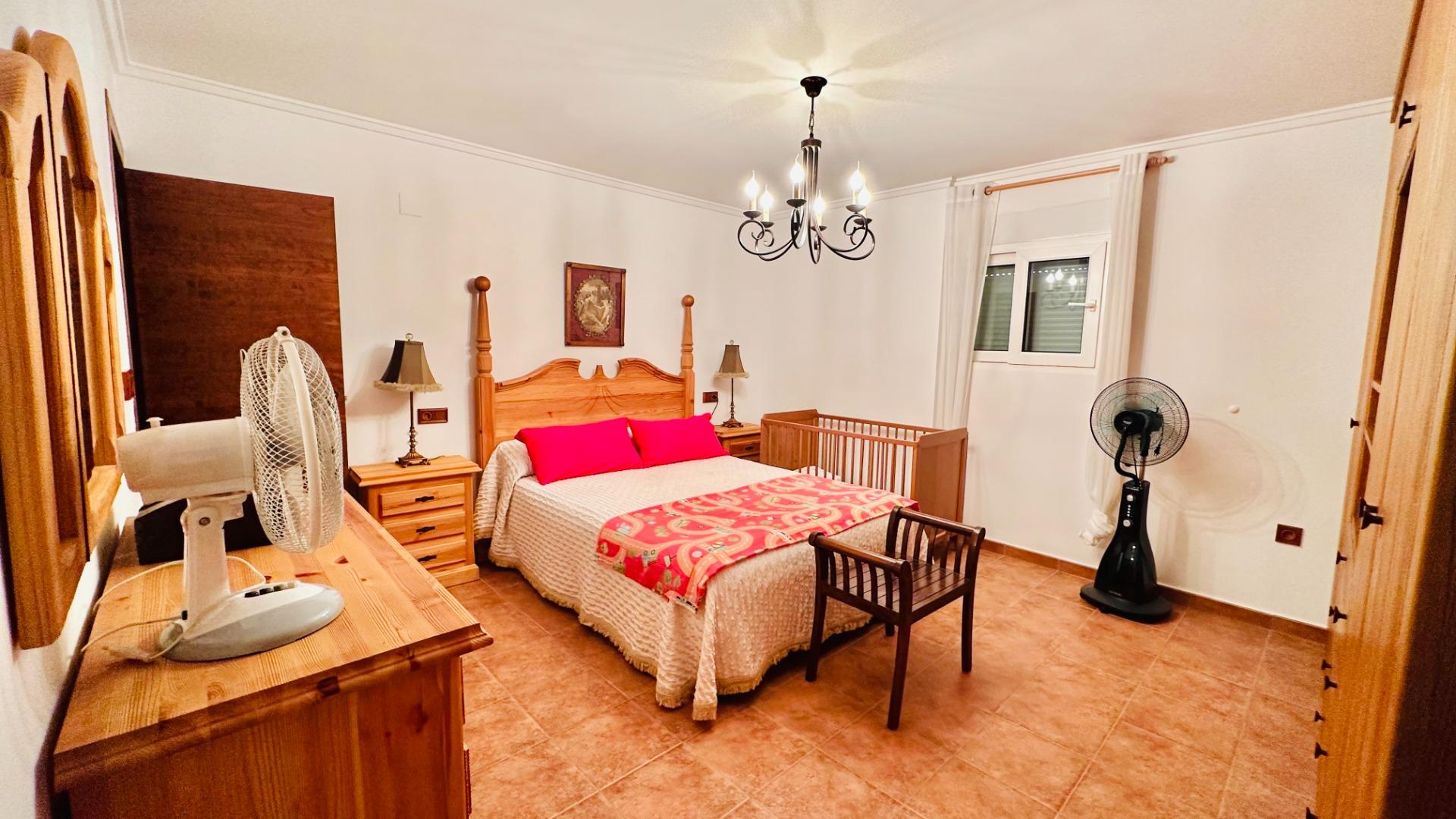 Bathroom in villa for sale in Orihuela
