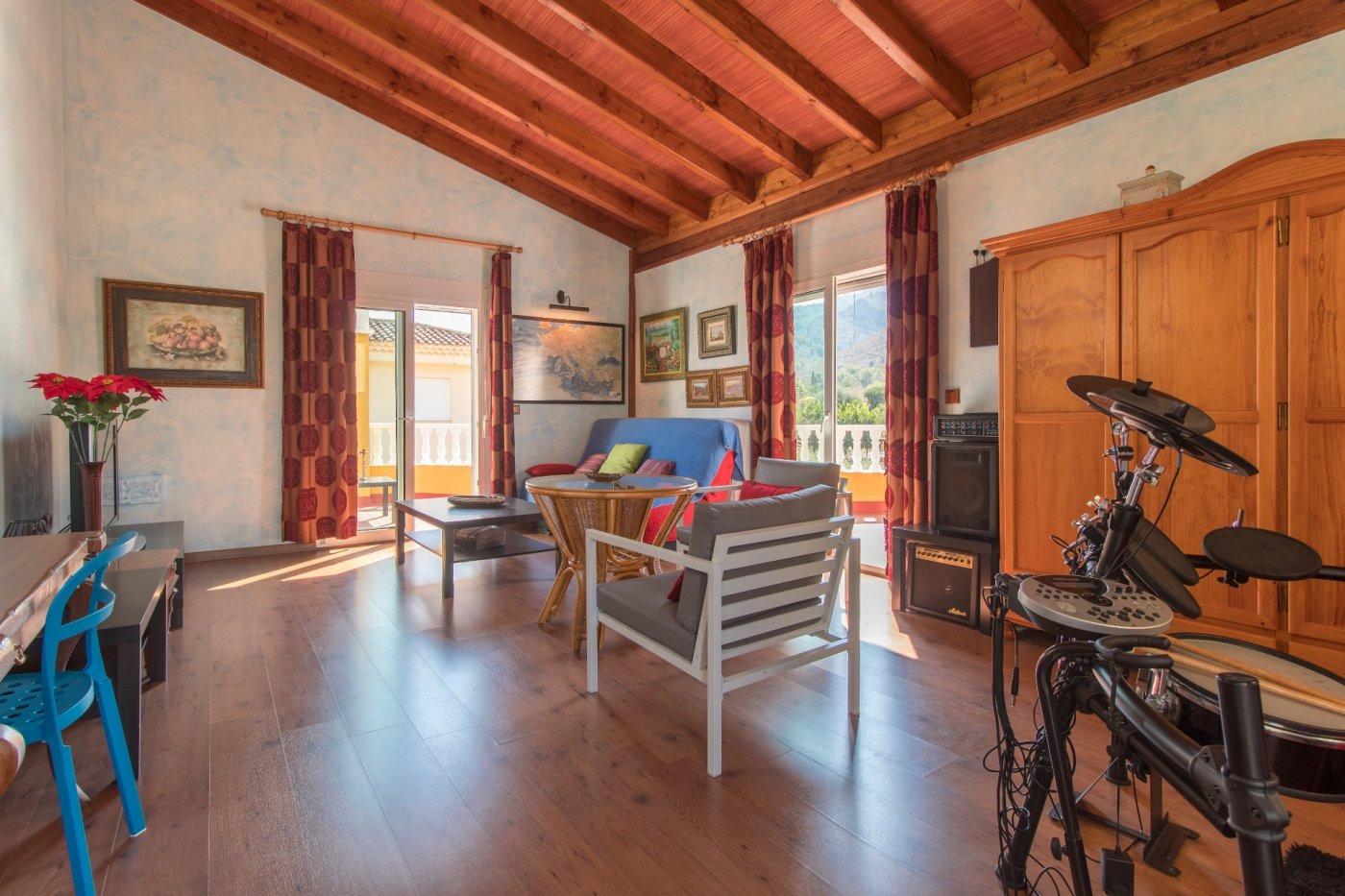 Bedroom in villa for sale in Orihuela