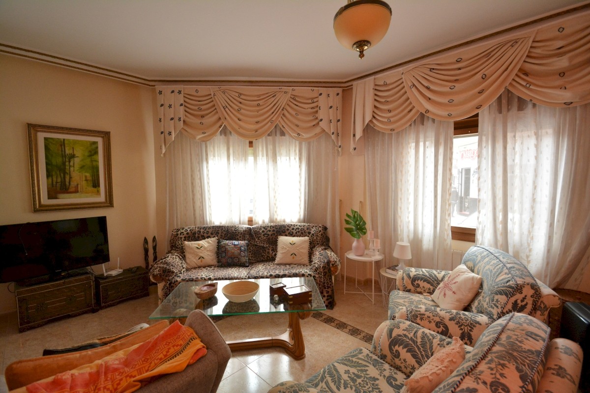 Living room in villa for sale in Guardamar del Segura