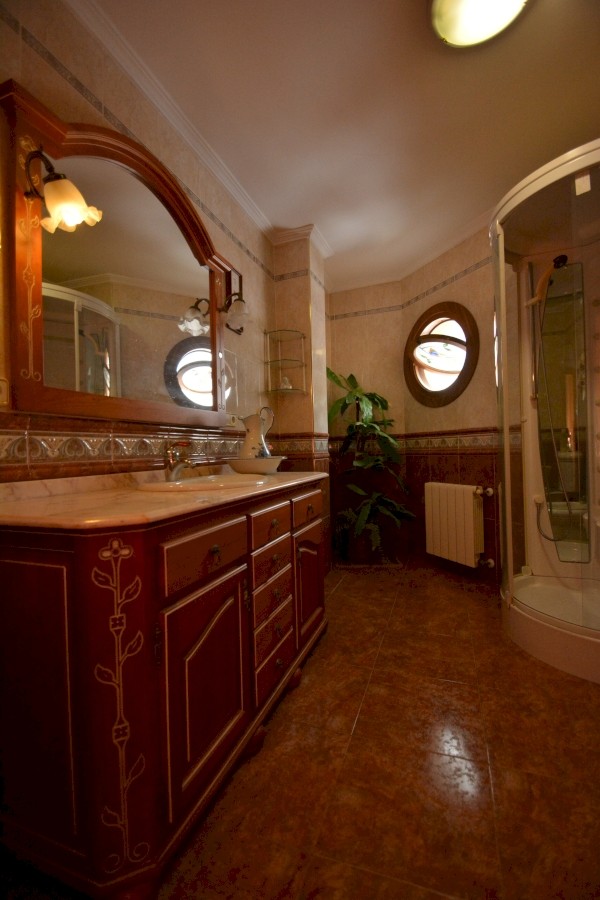 Pool area in villa for sale in Guardamar del Segura