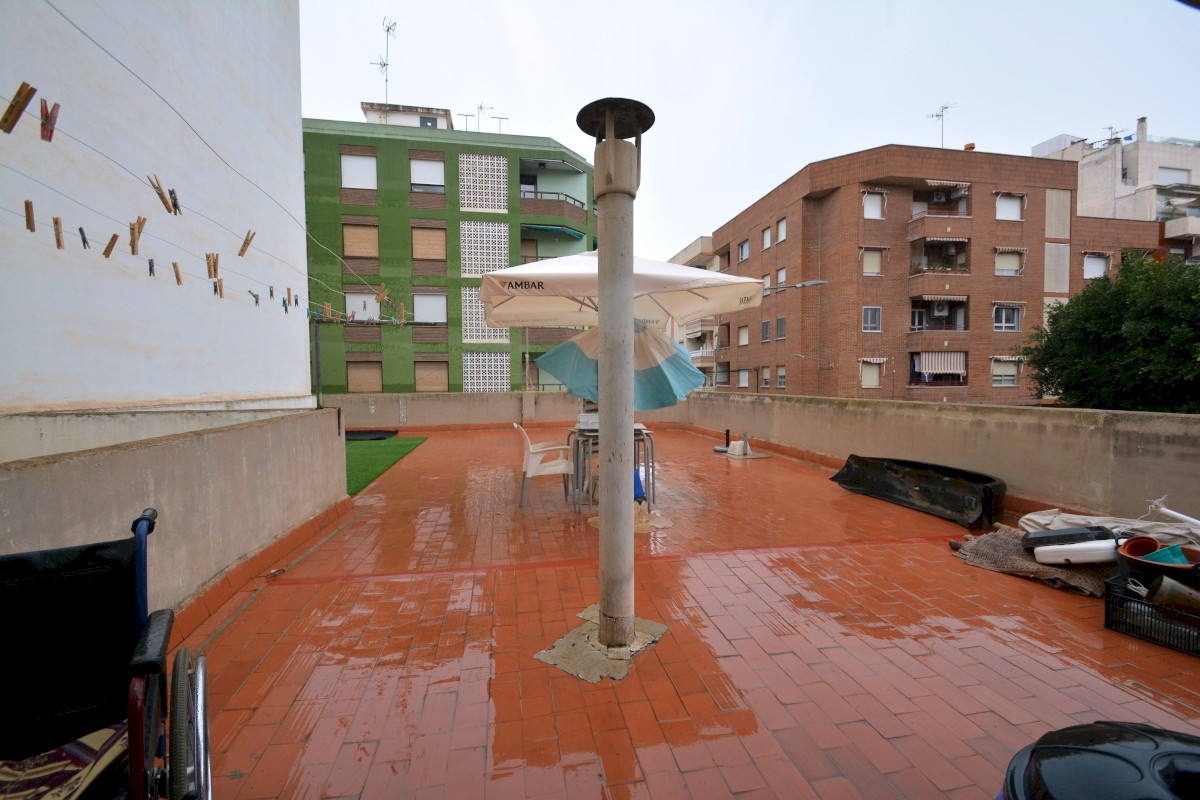 Pool area in terraced for sale in Guardamar del Segura