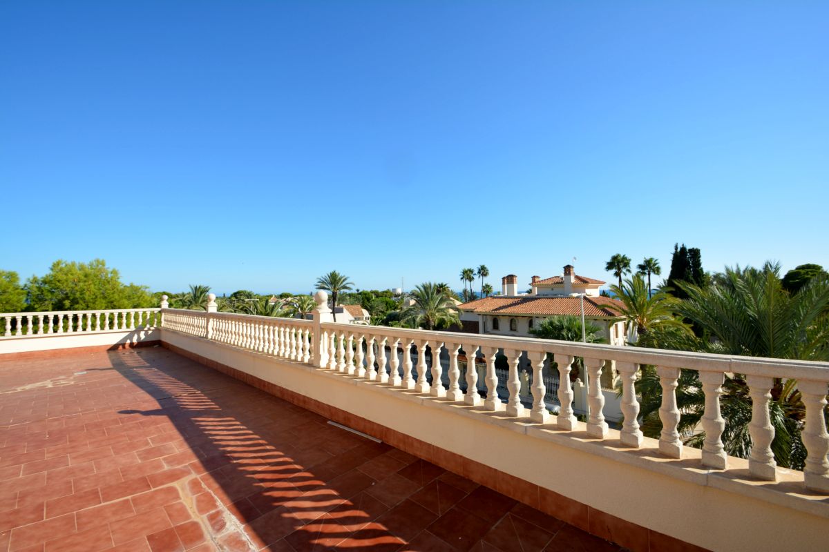 Exterior view in villa for sale in Orihuela Costa