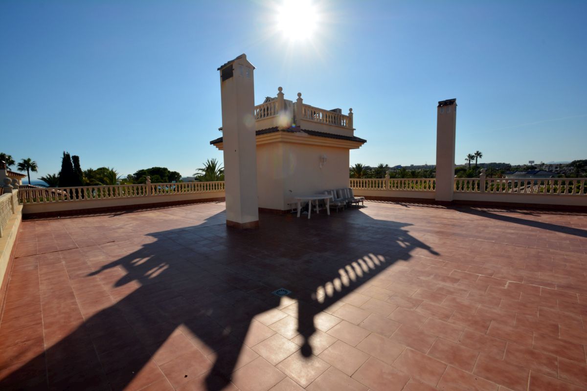 Bathroom in villa for sale in Orihuela Costa