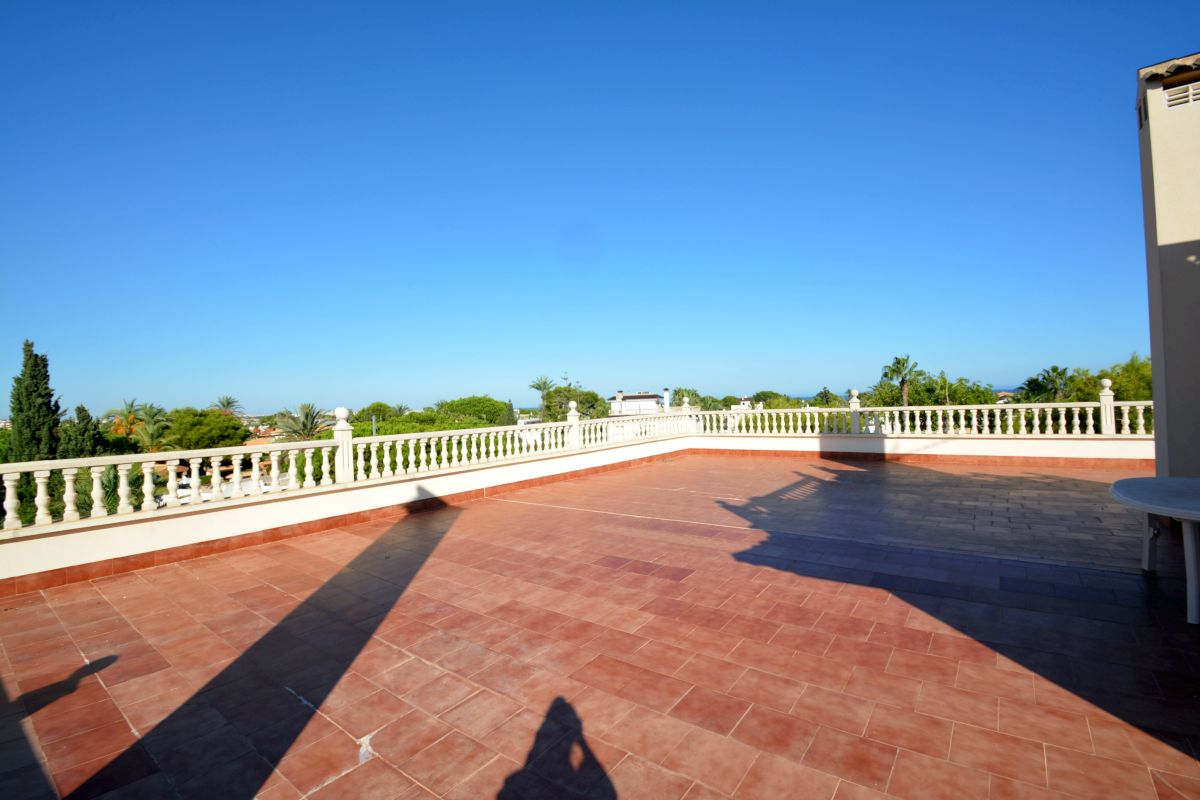 Exterior view in villa for sale in Orihuela Costa