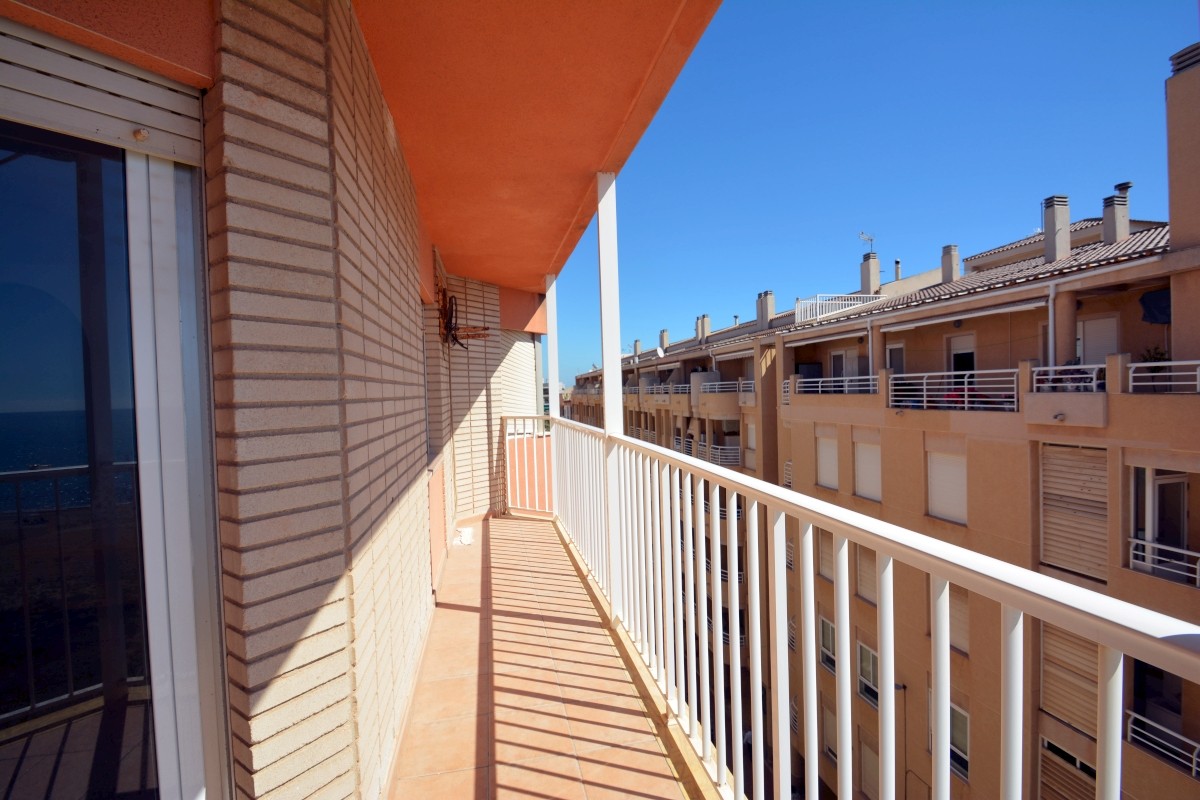 Master bedroom in apartment for sale in Torrevieja