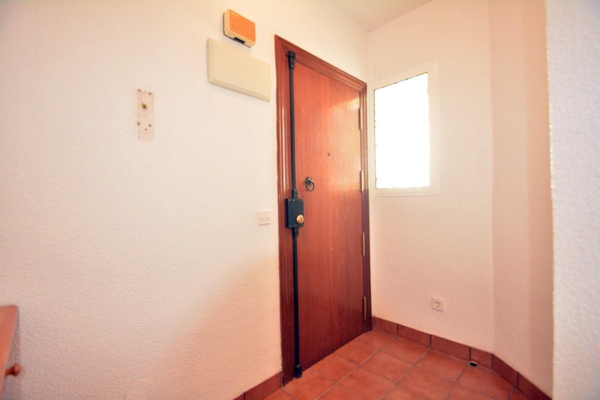 Bedroom in apartment for sale in Torrevieja