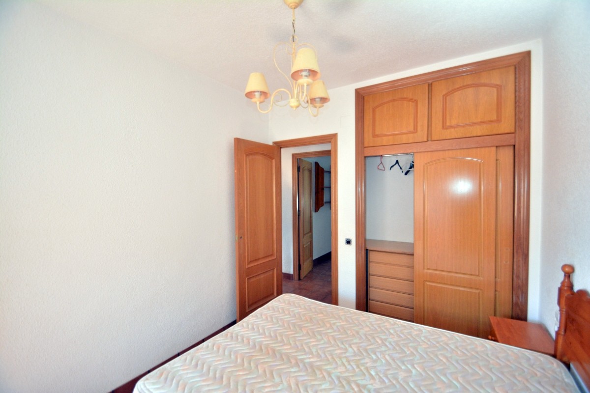Bedroom in apartment for sale in Torrevieja