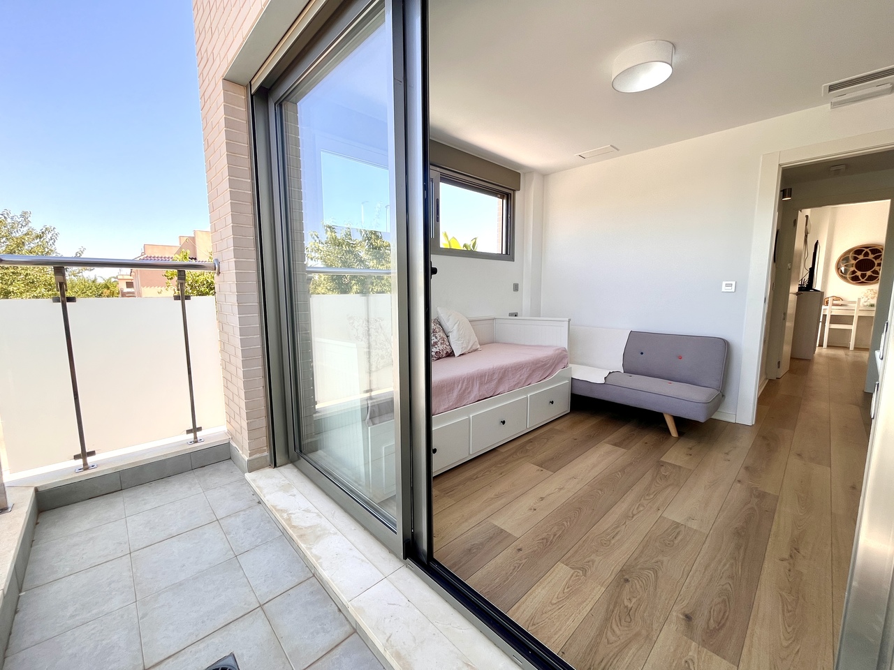 Garden in villa for sale in Torre de La Horadada