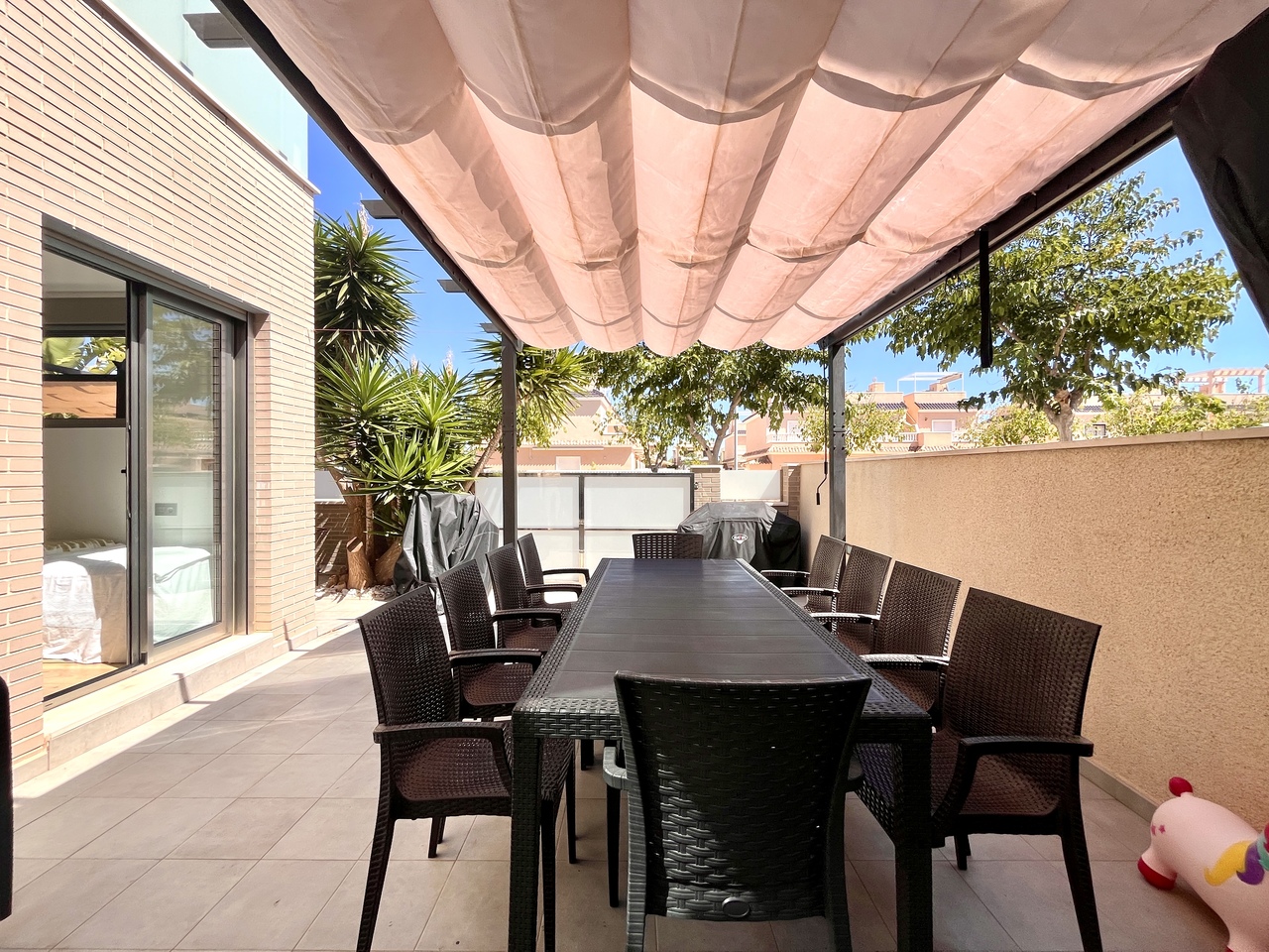 Pool area in villa for sale in Torre de La Horadada
