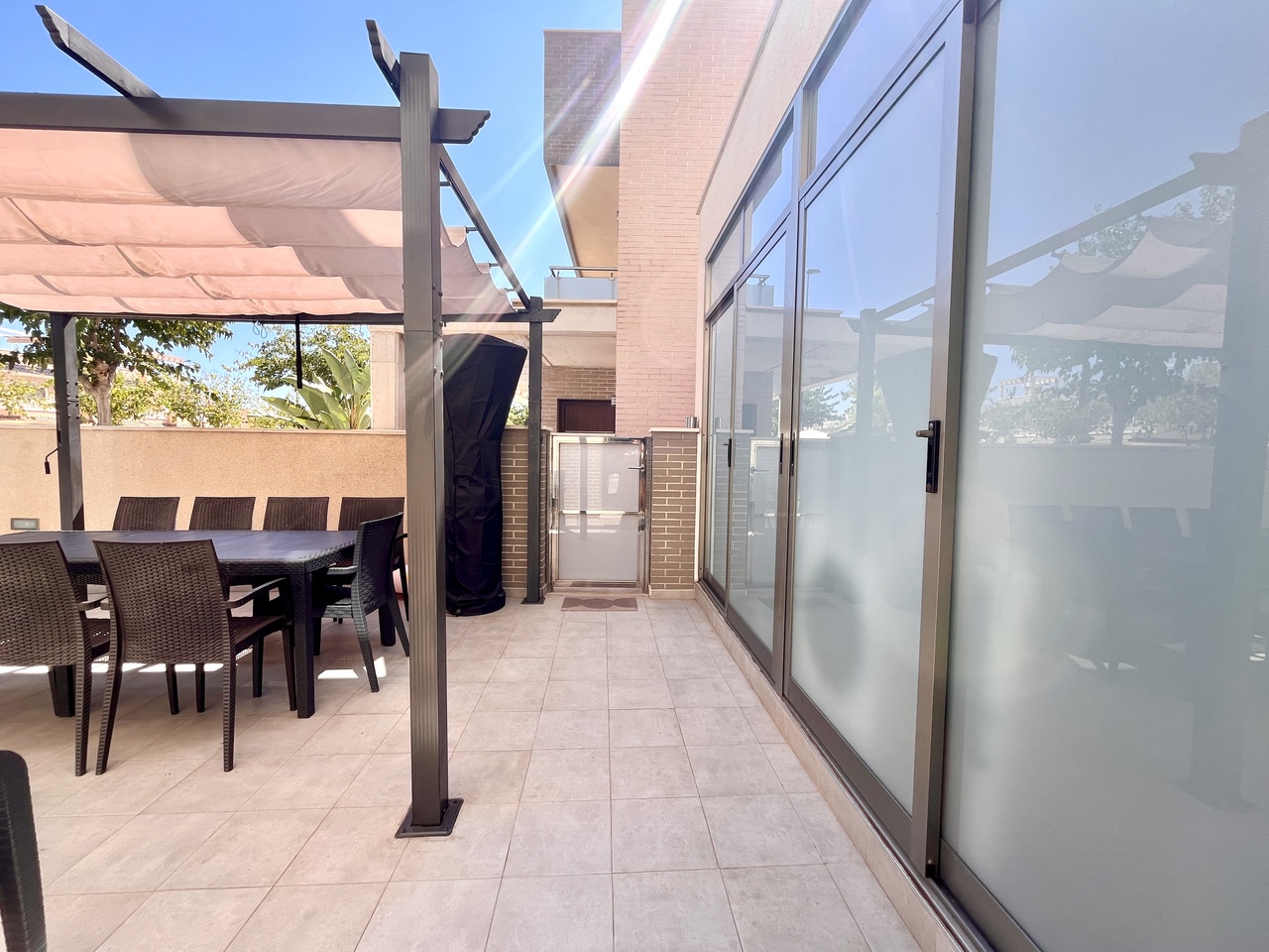 Dining area in villa for sale in Torre de La Horadada