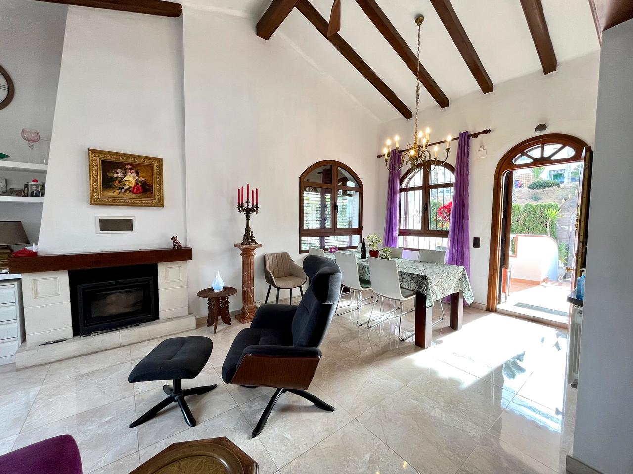 Dining area in villa for sale in Villamartin