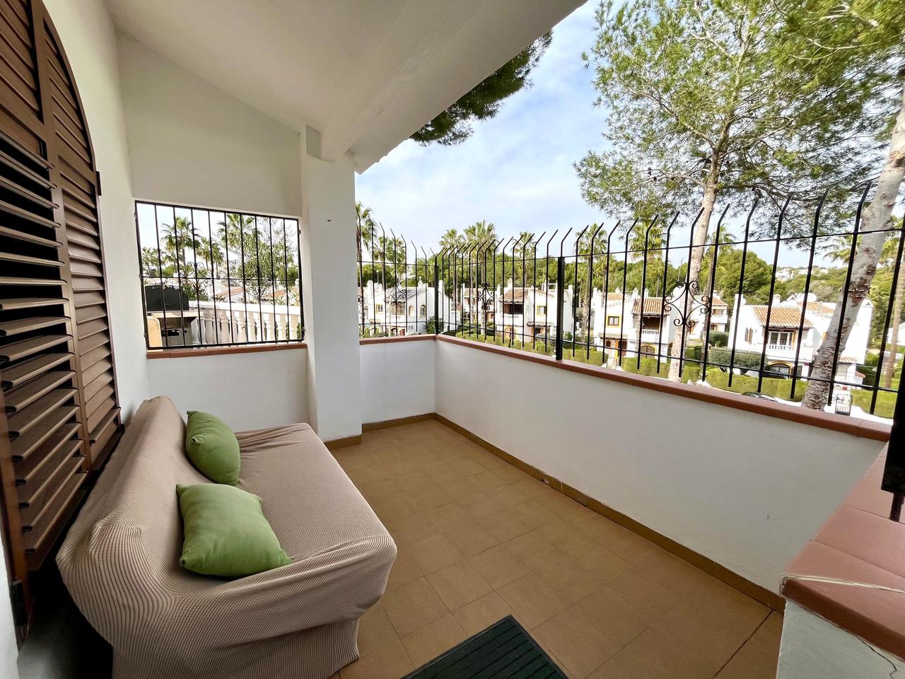 Dining area in villa for sale in Villamartin