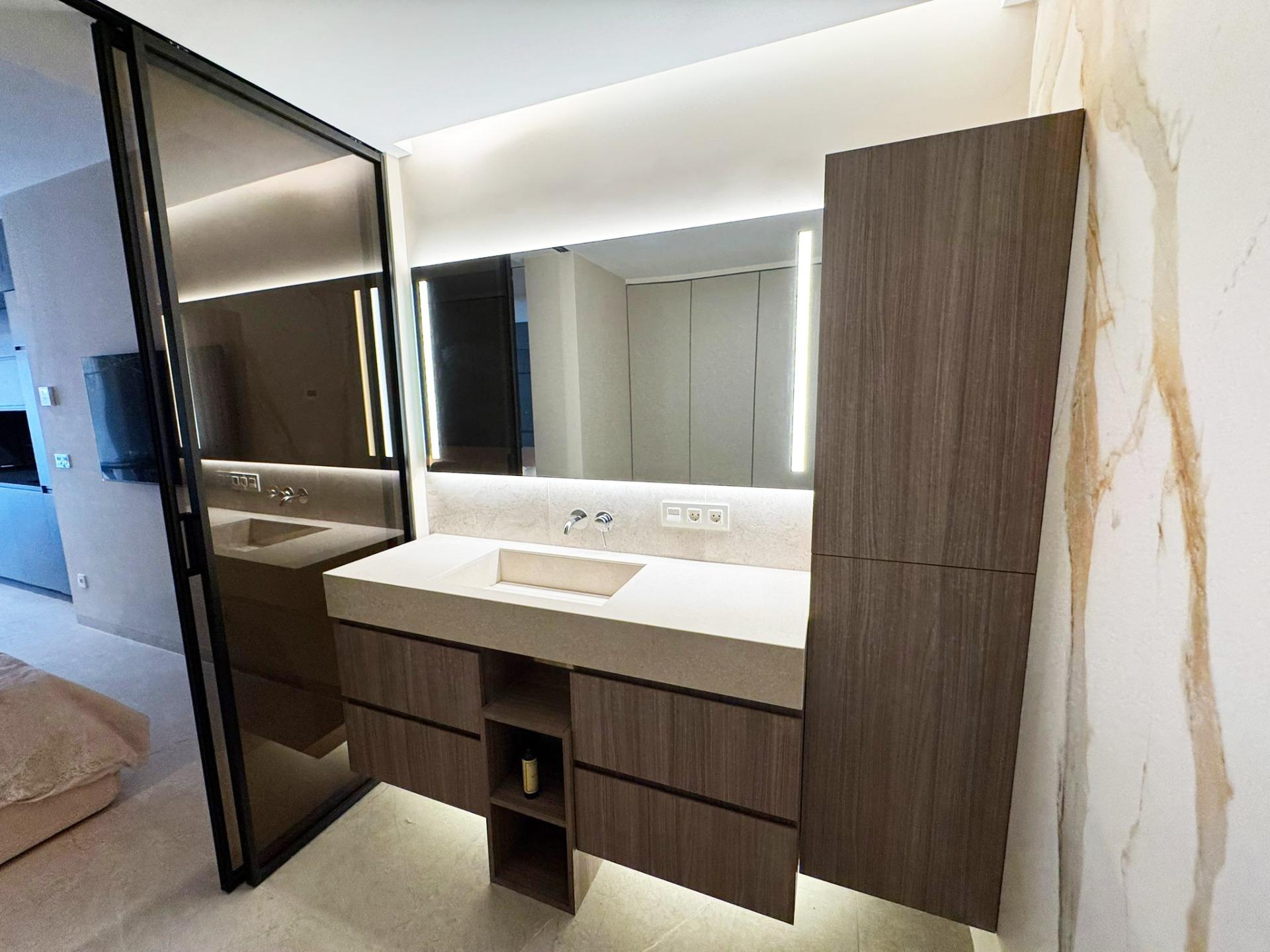 Bedroom in apartment for sale in Torrevieja