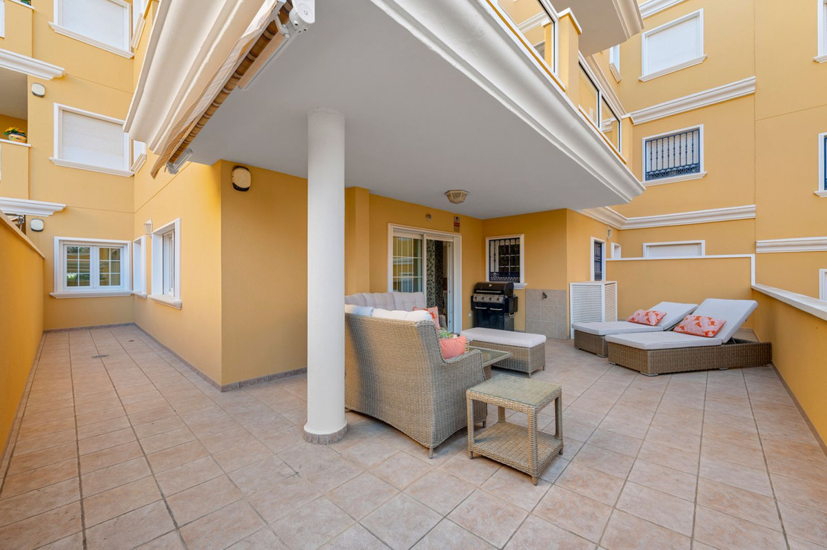 Kitchen in apartment for sale in Cabo Roig