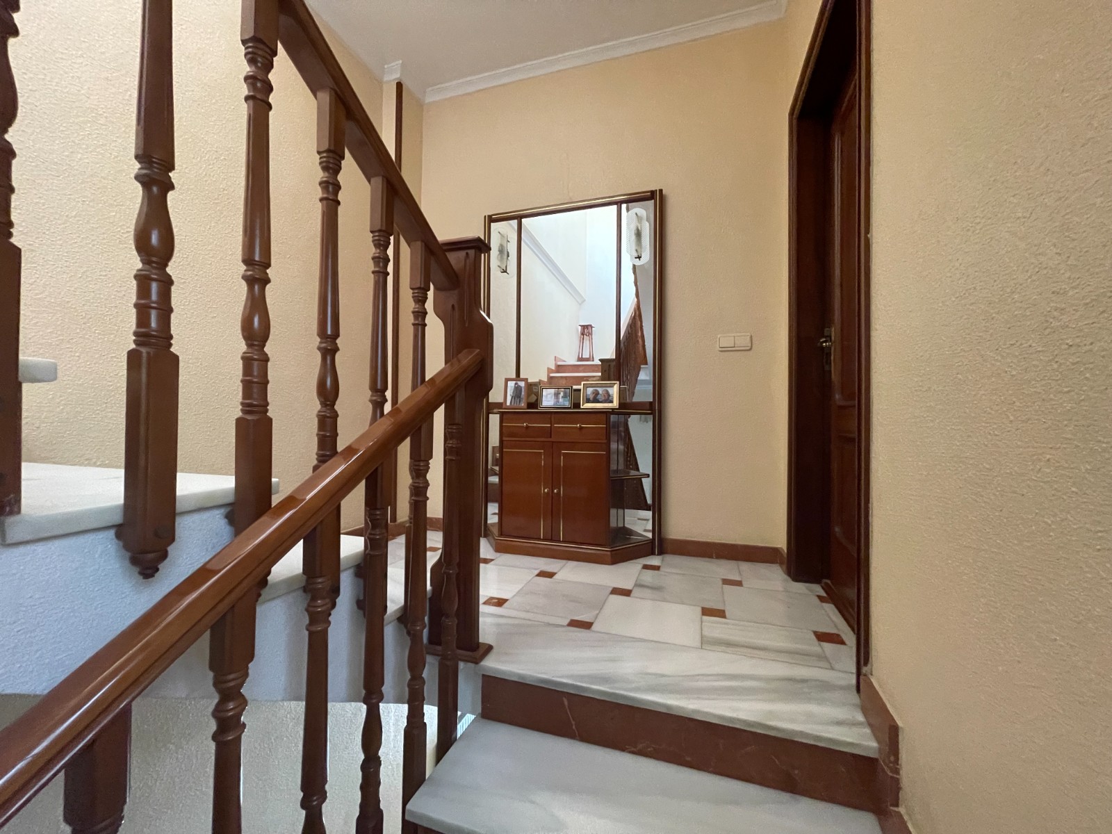 Garden in villa for sale in San Miguel de Salinas