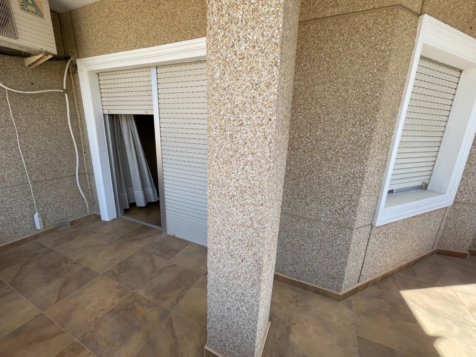 Pool area in villa for sale in San Miguel de Salinas